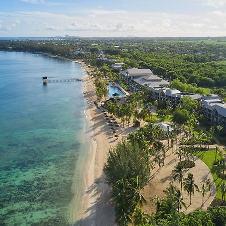 فندق لو ميريديان إلموريس بوينتي أو بيتشيز المظهر الخارجي الصورة Aerial view of the beach at Sandals South Coast