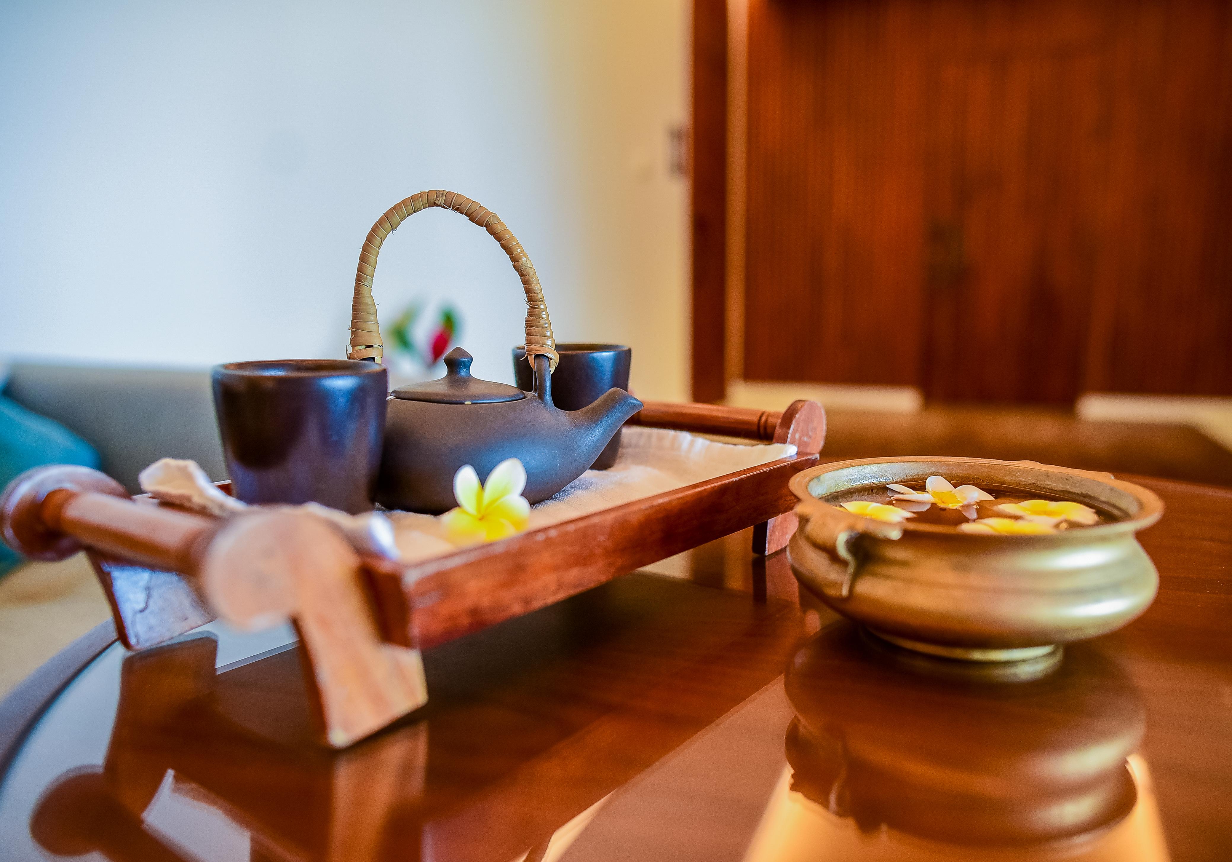 فندق لو ميريديان إلموريس بوينتي أو بيتشيز المظهر الخارجي الصورة A traditional Indian tea set