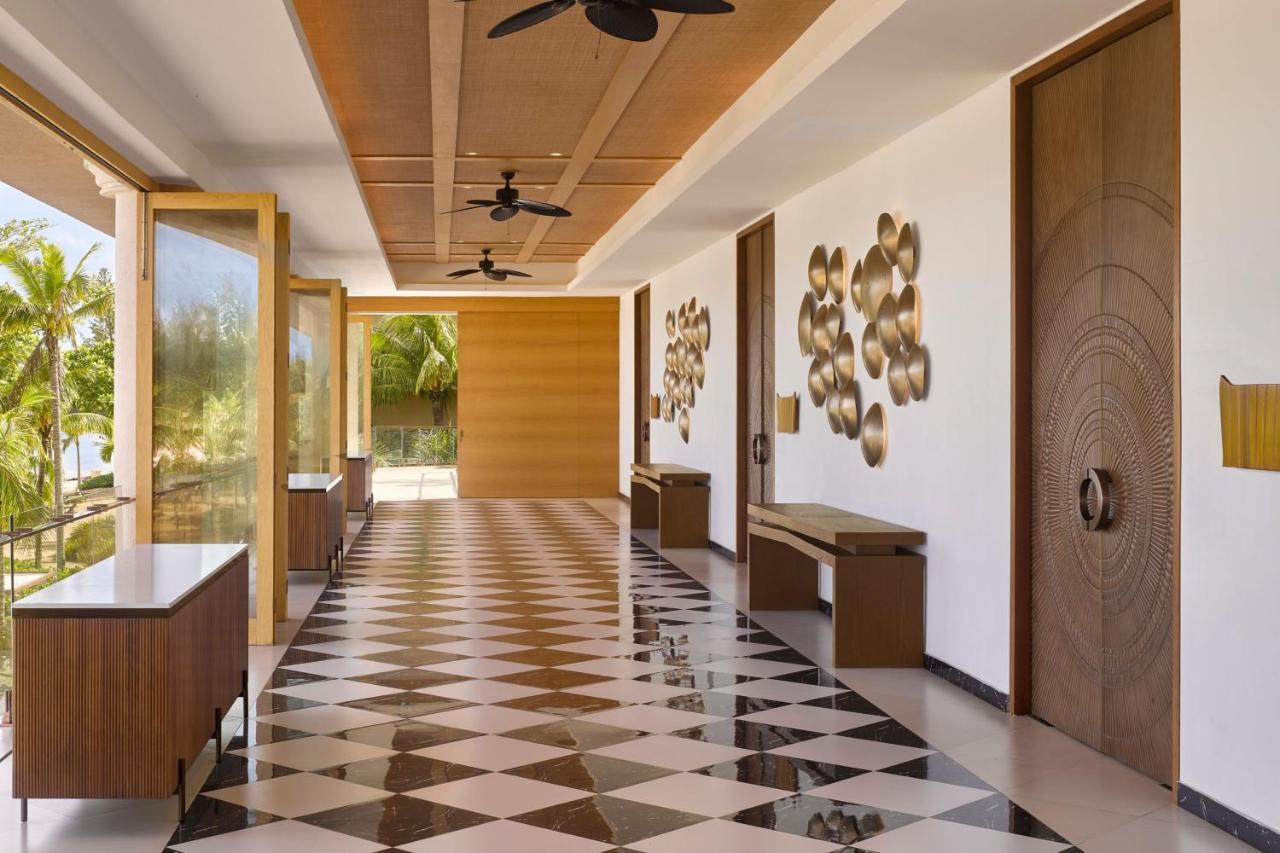 فندق لو ميريديان إلموريس بوينتي أو بيتشيز المظهر الخارجي الصورة Interior of the hotel