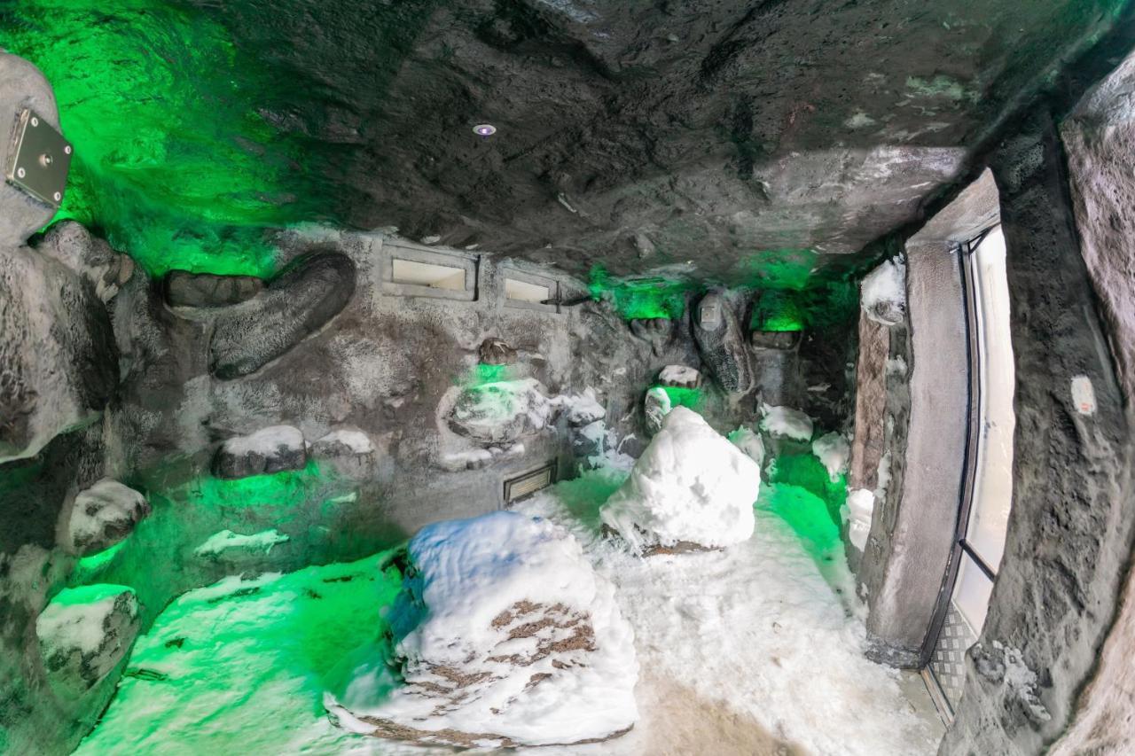 فندق لو ميريديان إلموريس بوينتي أو بيتشيز المظهر الخارجي الصورة The grotto