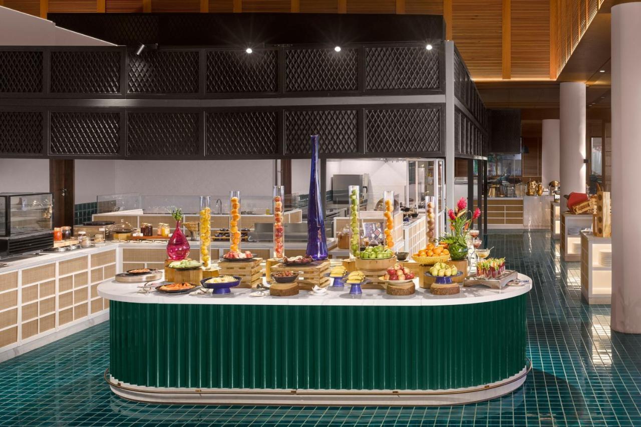 فندق لو ميريديان إلموريس بوينتي أو بيتشيز المظهر الخارجي الصورة The buffet at the hotel